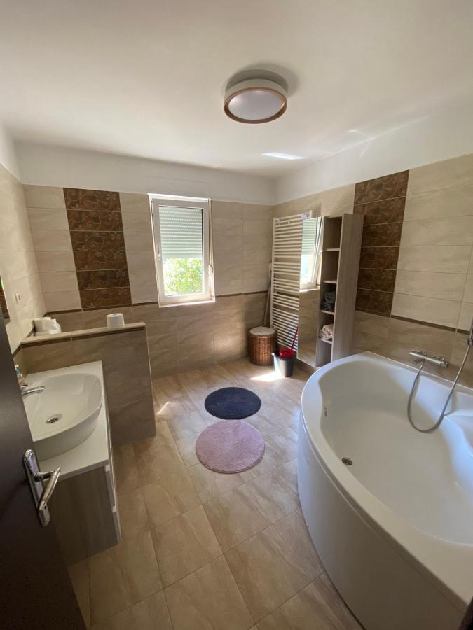 Apartman Ana Kampor Kültér fotó